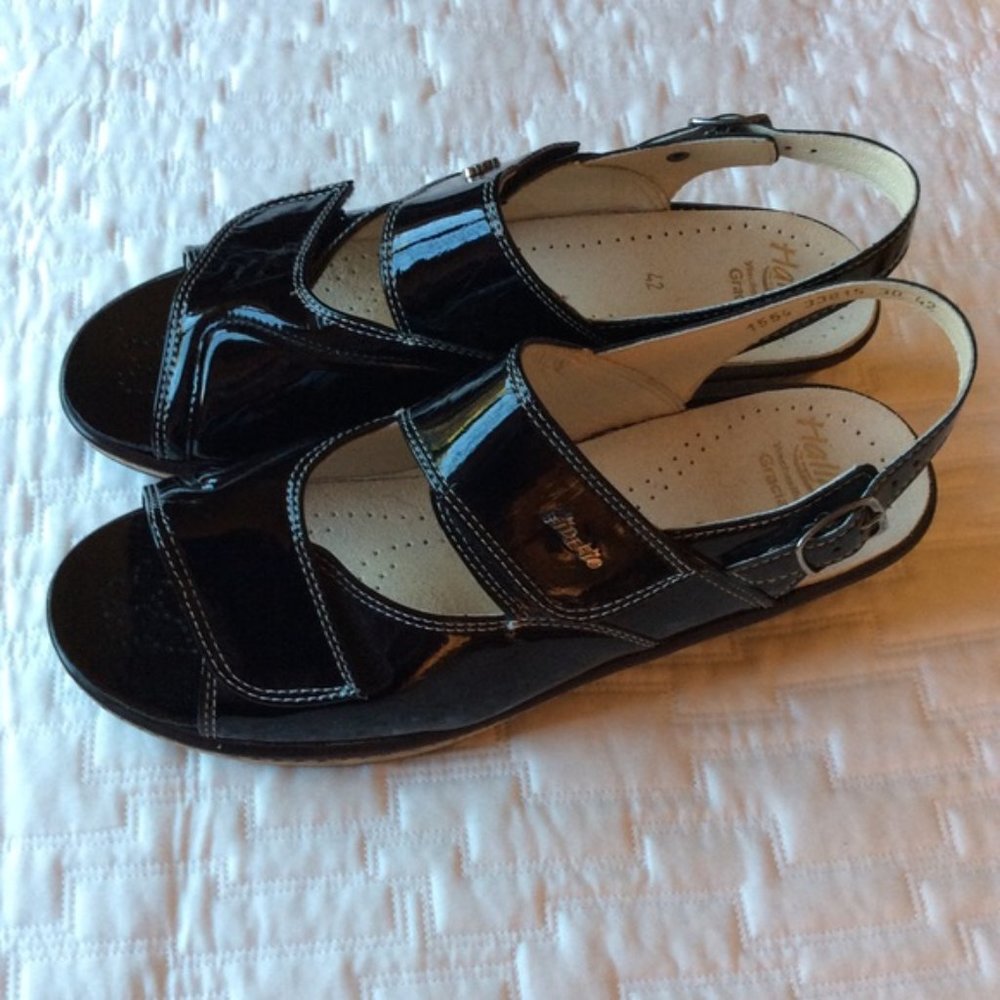 Very nice Black Patent Fidelity Hallux Gracia sandal with back strap Size 12